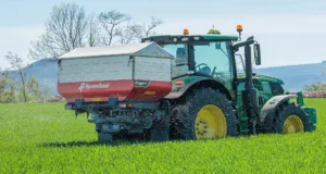 Kverneland's narrow-frame CL W Pro fertiliser spreader slots into the brand's range, replacing the single weigh-cell CL EW.