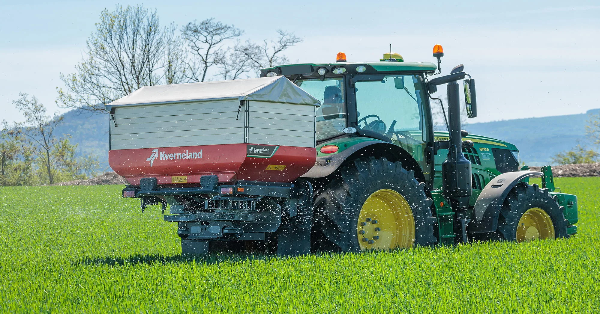 Kverneland's narrow-frame CL W Pro fertiliser spreader slots into the brand's range, replacing the single weigh-cell CL EW.